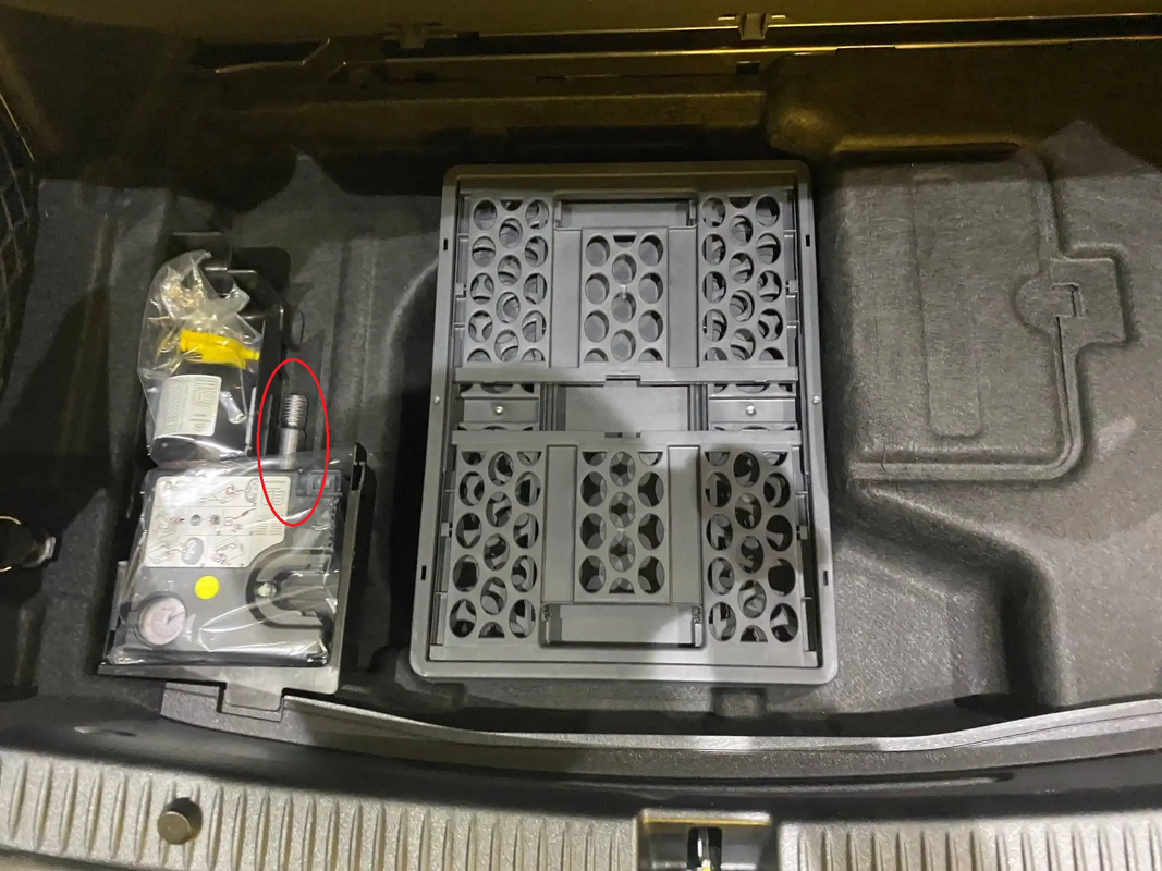 Coffre w205 kit anti crevaison 4