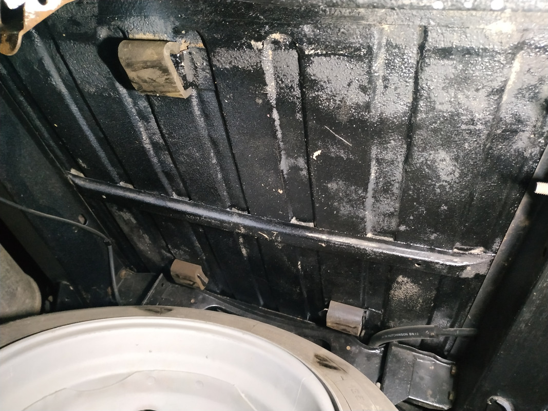 caoutchouc_roue_secours