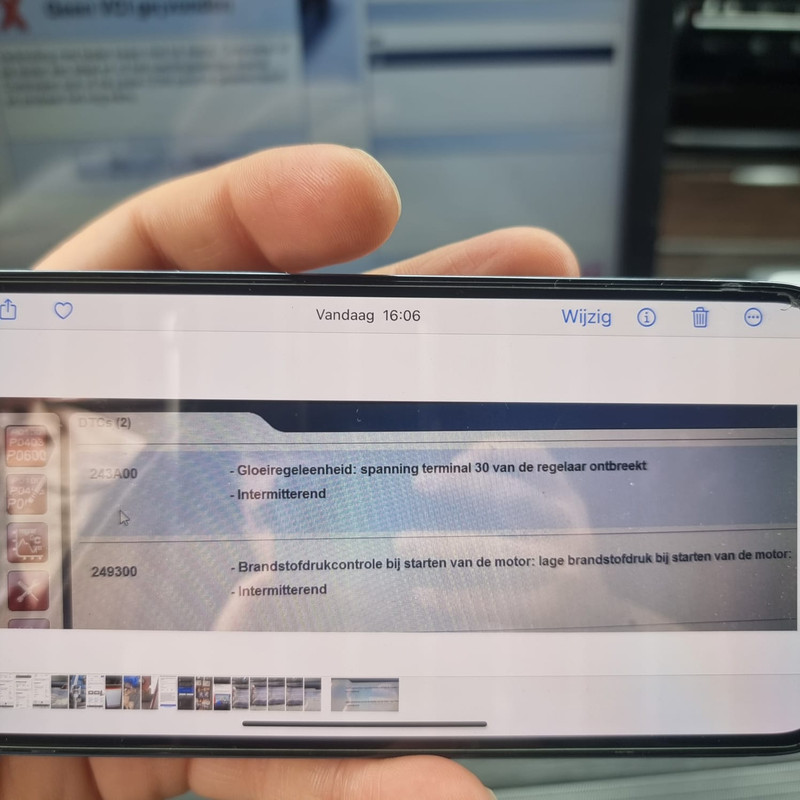 EB69F5B8-67DC-436F-A41C-DB1DF025D293