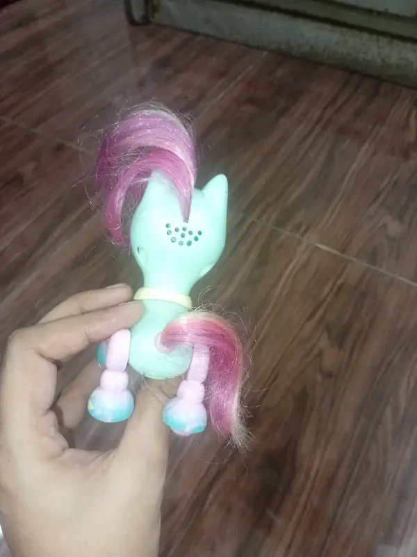 Imported Zoomer Zupps Tiny Unicorn Breeze