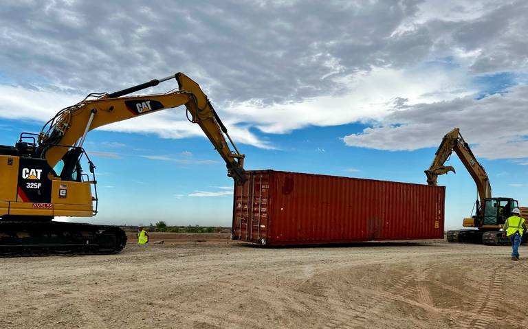 Tapan hoyos en la frontera para evitar el paso de migrantes a Arizona