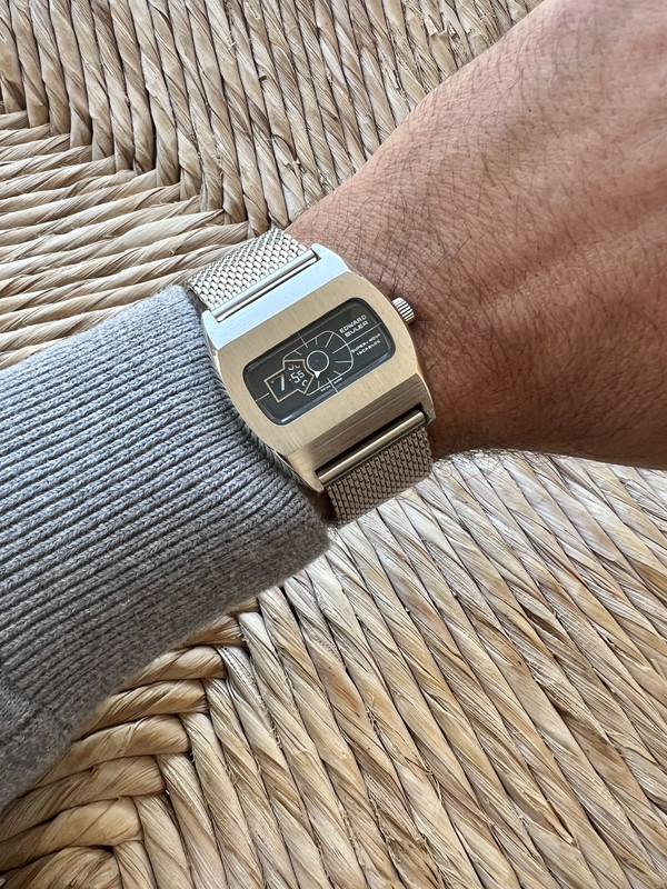 F4840D04-5EDF-48D1-AC9B-7531C3A0CB10