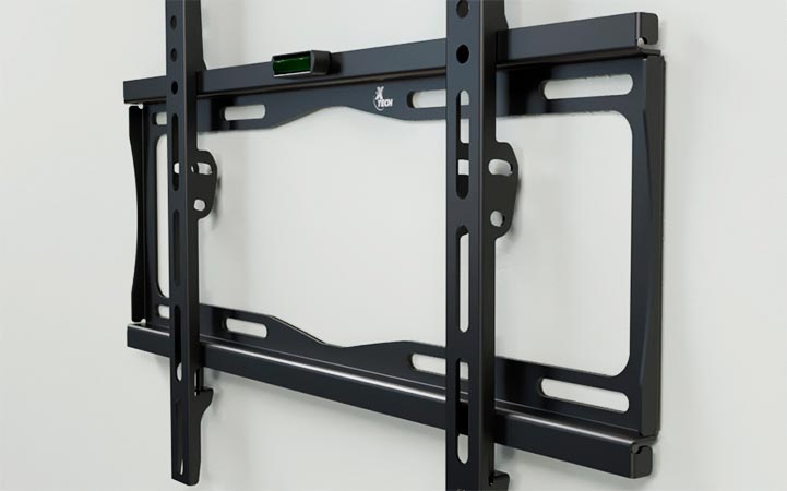 El soporte Xtech con su nivel de burbuja integrado para una instalación fácil.