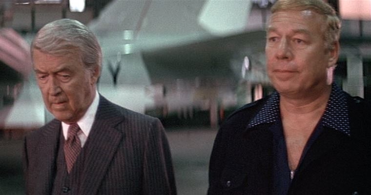 JIMMY-STEWART-AIRPORT-77-1-A-FOTOR.jpg