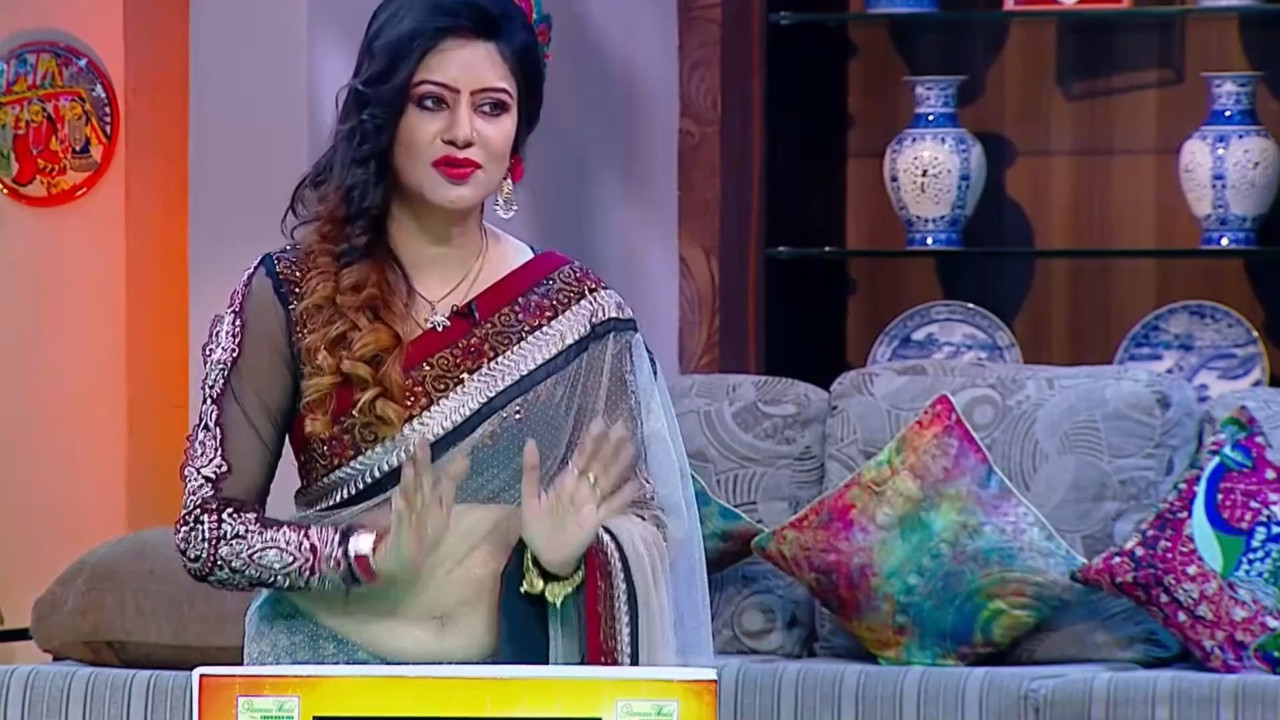 Dolon roy and other bengali actress sexy navel ins aree from didi no.1.mp4_snapshot_00.50.420