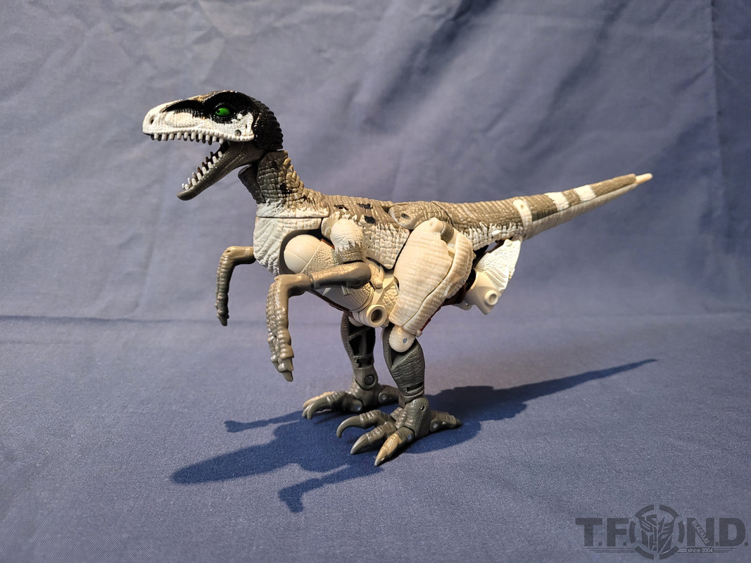 War-For-Cybertron-Maximal-Grimlock-14