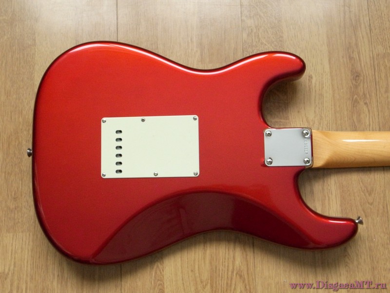 Fender_American_Vintage_Strat_62_RI_6-red_025