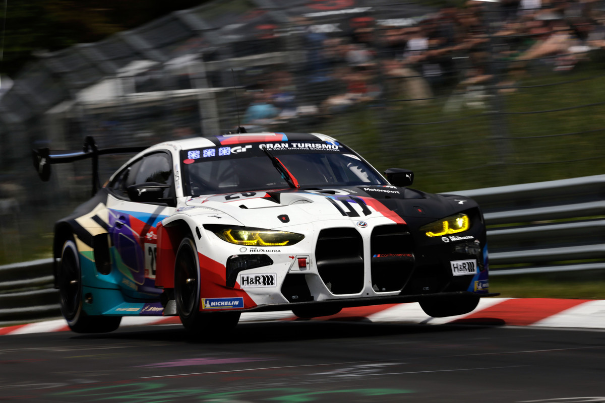 P90465874_highRes_nuerburgring-ger-26-