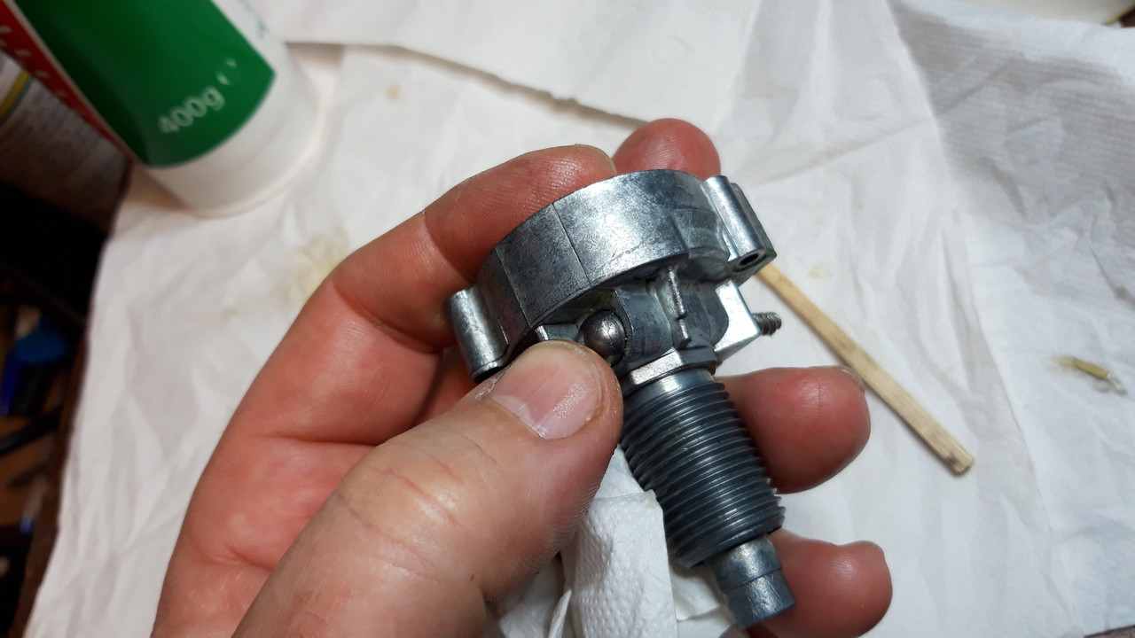 DDA10035-5498-4442-8CF5-87CD3D790923