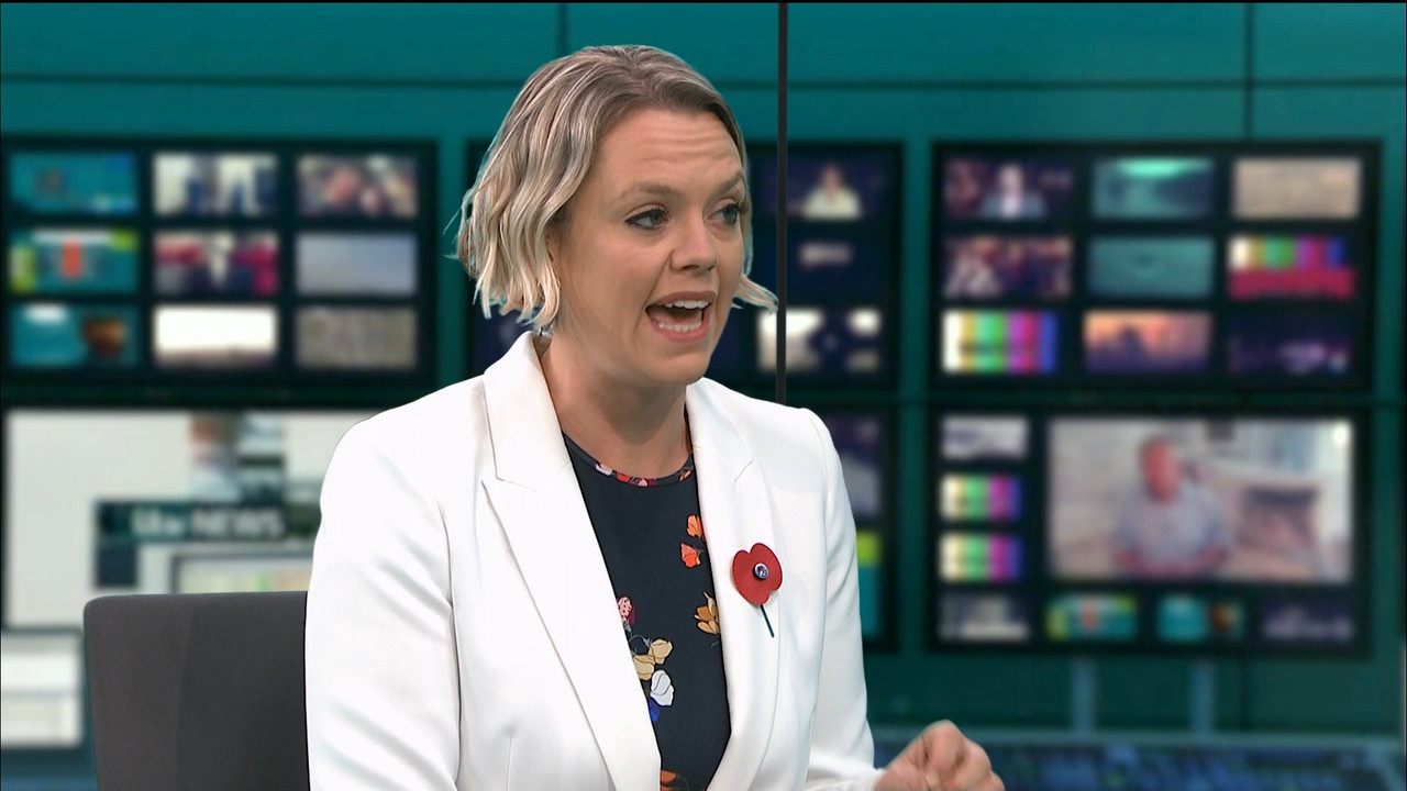ITV Evening News_20201024_18451855.ts_snapshot_03.54.722
