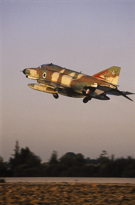 IAF15809