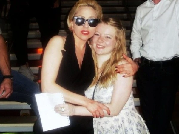 6-3-10-After-Concert-in-Manchester-002.w