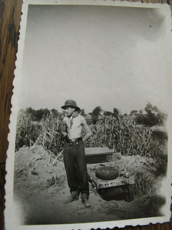 Foto WH Heeres Flak VW Kübelwagen Italien 1944