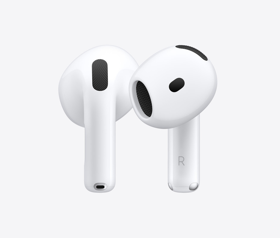 Los AirPods (4.ª generación) con su estuche de carga.