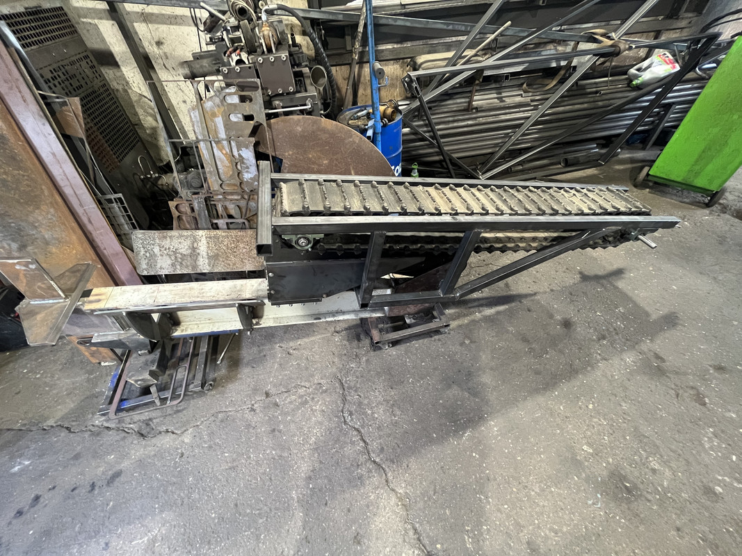 4C09B076-FD76-4FE6-98D2-DEAA8A1C058E