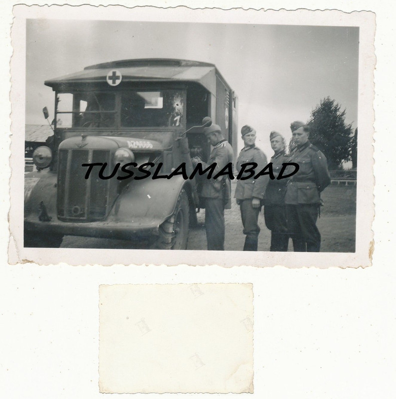 Lastwagen Kreuz mit Einschuß Loch Kennung Nummer