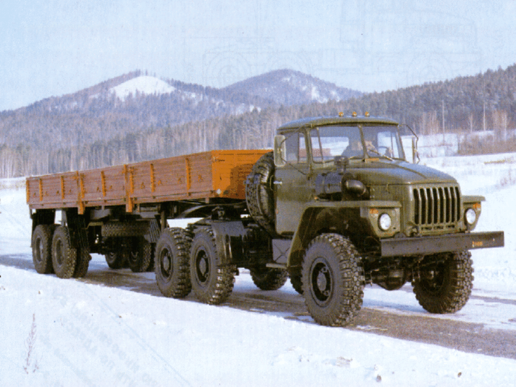 Седельный тягач Урал-4420 ОдАЗ-9370 (1)