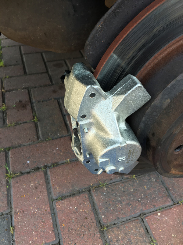 5DF70502-4CA7-44CB-AF0C-15E08613A617