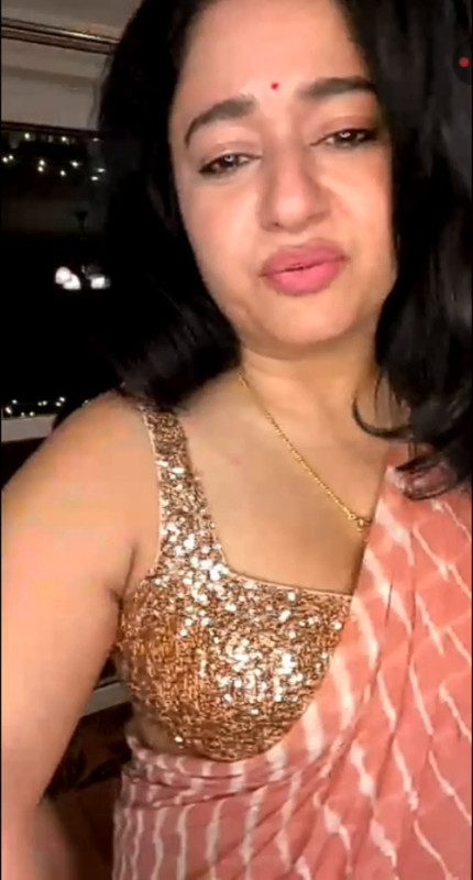 Poonam Bajwa Saree Live mp4 0022