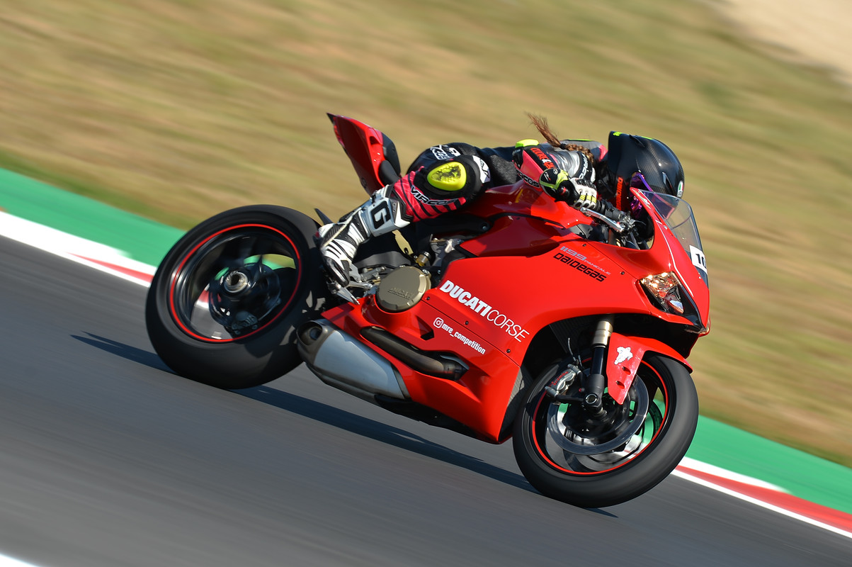 9B6F2B54-661E-4BF1-B8FF-04C62B59B8AF