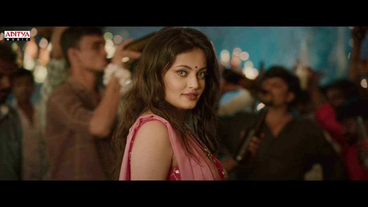 [Image: vlcsnap-2025-12-21-18h20m50s747.png]