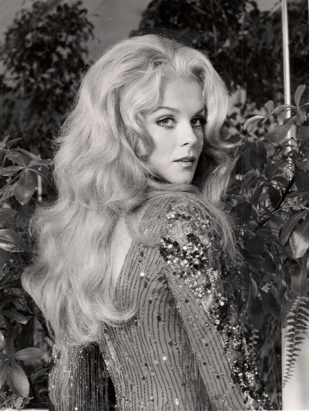Ann-Margret_mc60