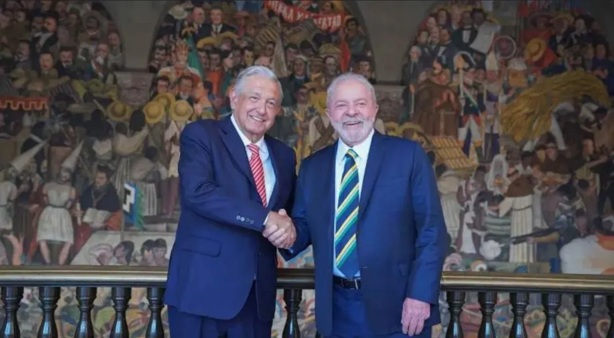 Lula da Silva llama a AMLO para brindar apoyo a México, ante la crisis con Ecuador