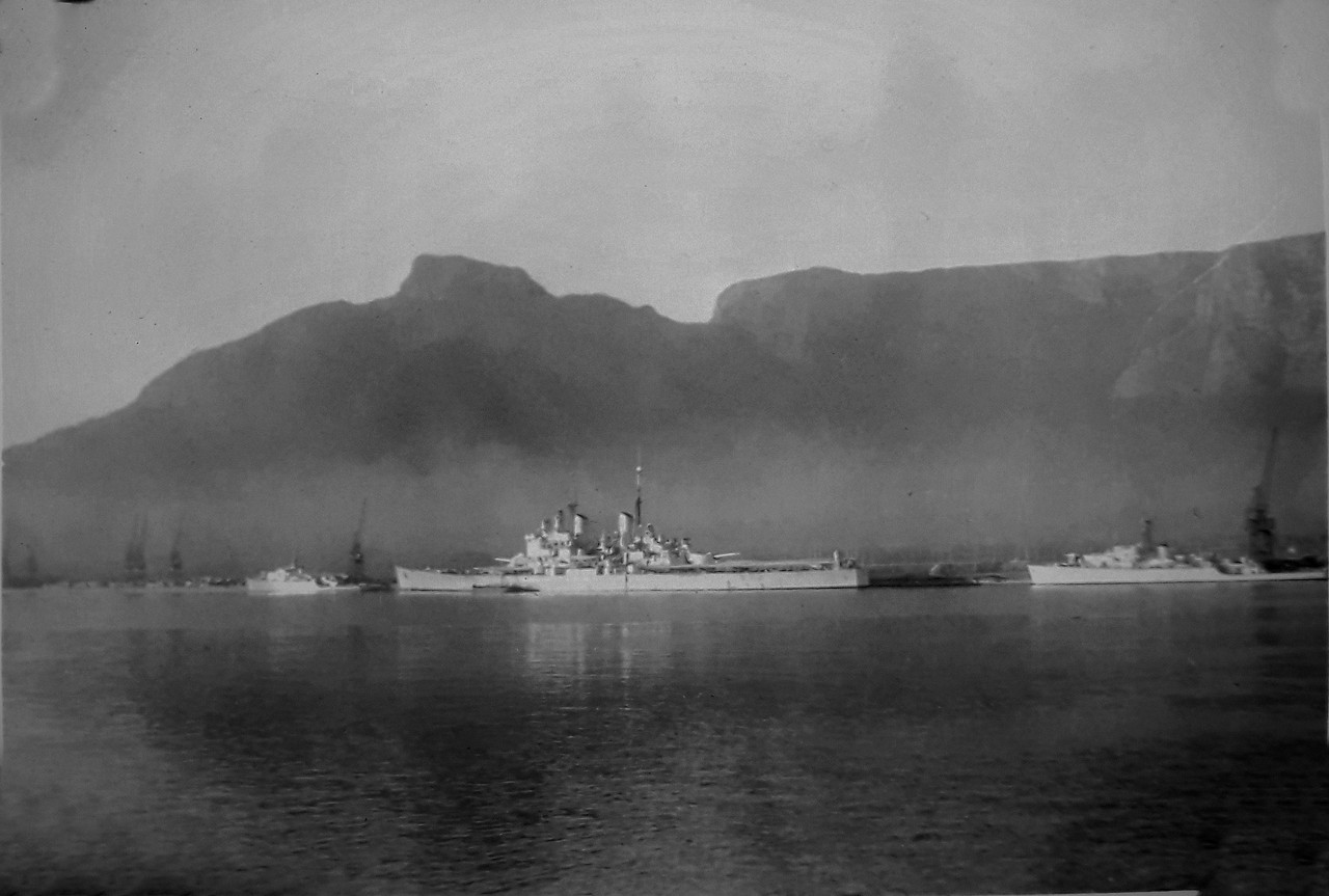 https://i.postimg.cc/pdR5Tqm1/HMS-Vanguard-v-Kejptaune-1947-2.jpg