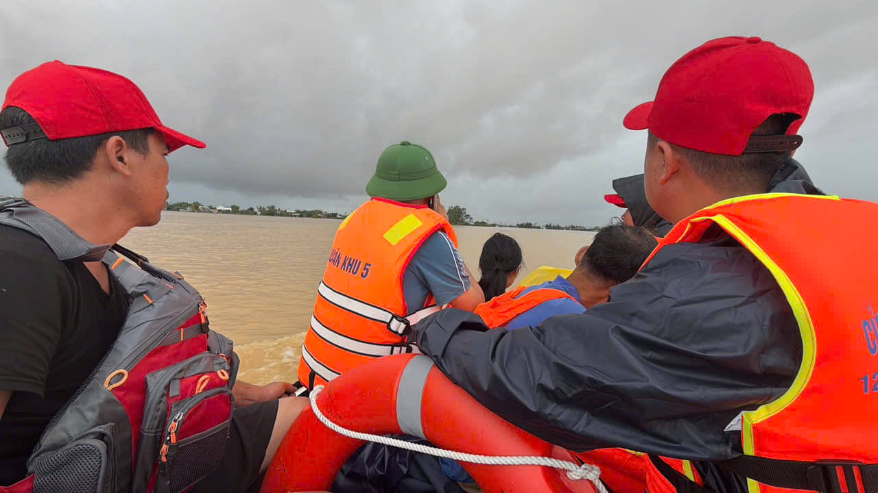 z7170797975511-ad5f96a15c75a0b2961230ece2a3d049