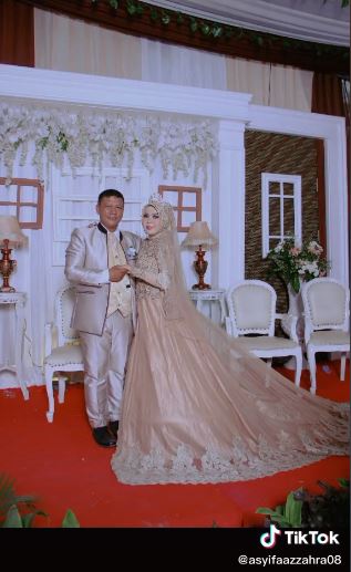 Video viral, kisah cinta guru yang menikah dengan siswinya