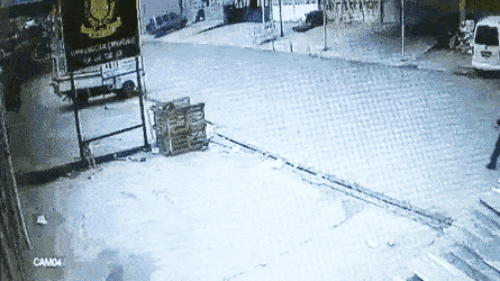 032.gif