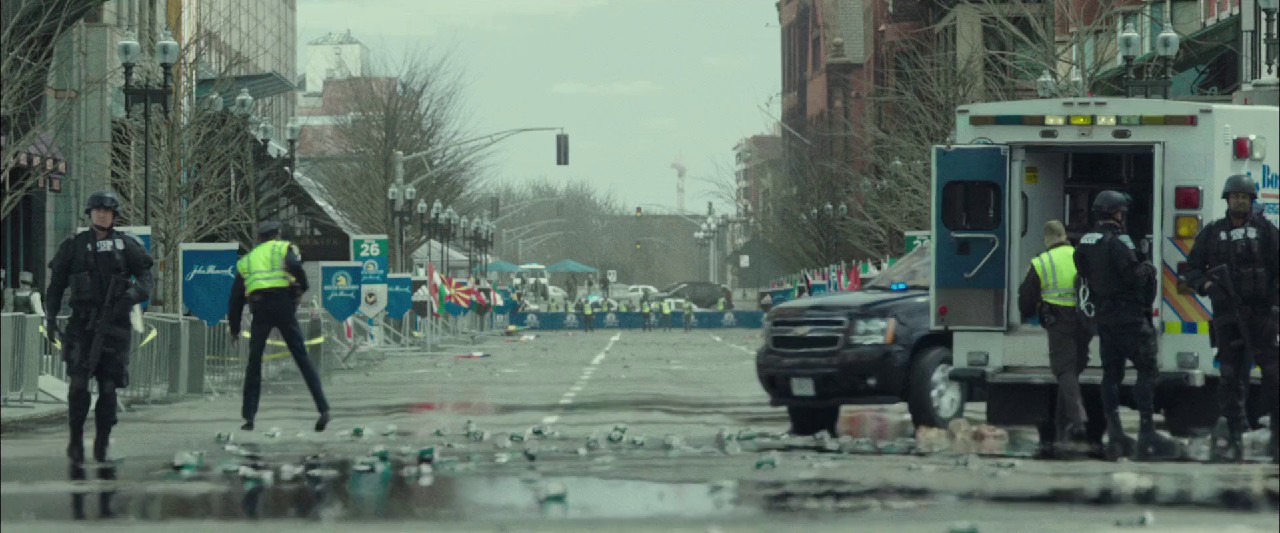 Patriots-Day-2016-Hindi-English-Blu-Ray-1080p-x264-AVC-AAC-6ch-MSub-mkv-0001