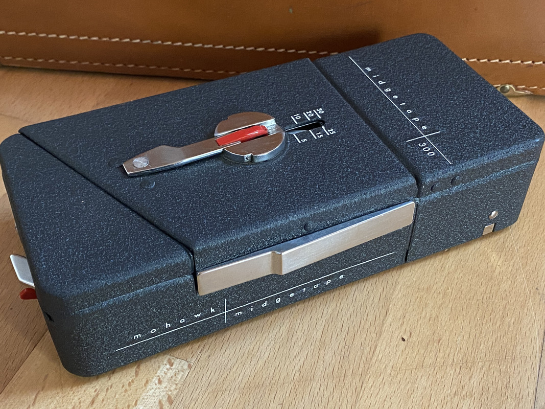 28DA5E1F-9F8C-448F-BEA2-2F3AEA6F381F