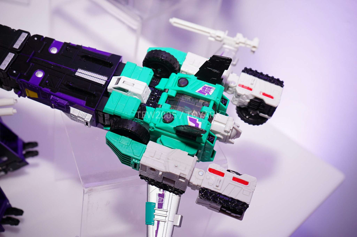 NYCC2016-Titans-Return-100