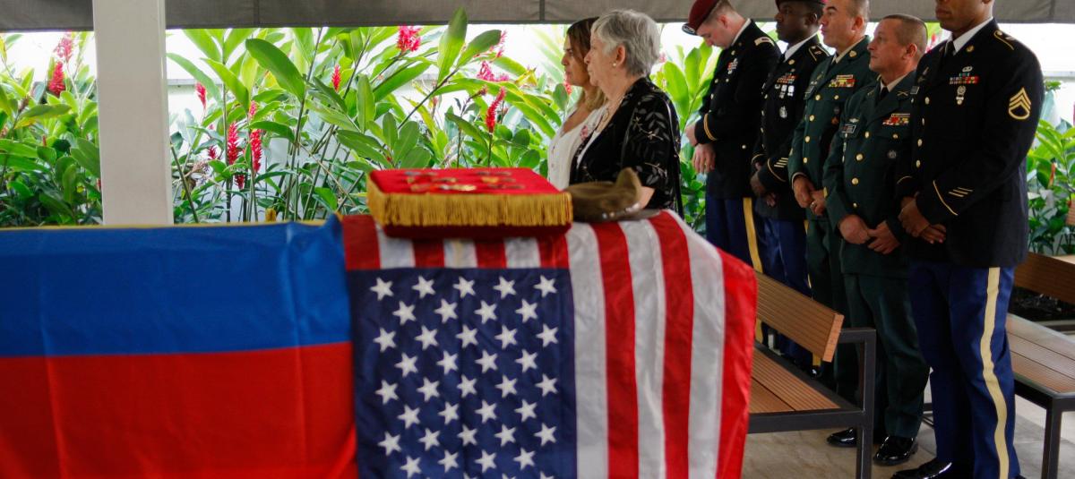 En las honras fúnebres de Benjamín Quintero Martínez estuvieron delegados de Estados Unidos, país al que sirvió como soldado durante la Segunda Guerra Mundial. Foto Kaie Moreno