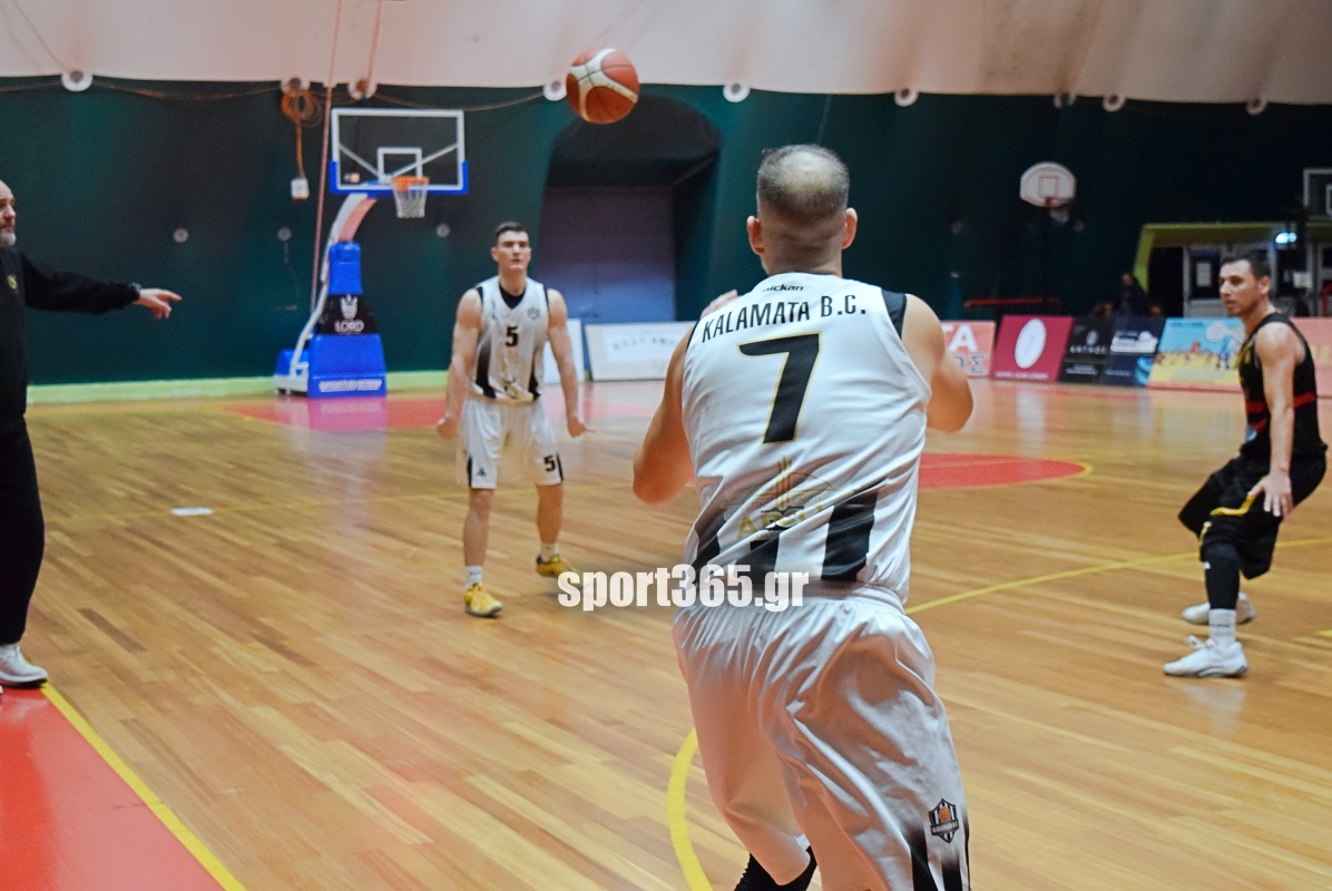 , &Mu;&alpha;&tau;&sigma;ά&rho;&alpha; &sigma;&tau;&eta;&nu; &Tau;έ&nu;&tau;&alpha;, &omicron; &Delta;ί&omega;&nu;&alpha;&sigmaf; &pi;ή&rho;&epsilon; &mu;&epsilon;&gamma;ά&lambda;&omicron; &delta;&iota;&pi;&lambda;ό &epsilon;&pi;ί &tau;&eta;&sigmaf; &Kappa;&alpha;&lambda;&alpha;&mu;ά&tau;&alpha; BC &mu;&epsilon; 92-81 &sigma;&tau;&eta;&nu; 2&eta; &pi;&alpha;&rho;ά&tau;&alpha;&sigma;&eta; (&phi;&omega;&tau;ό & &beta;ί&nu;&tau;&epsilon;&omicron;)