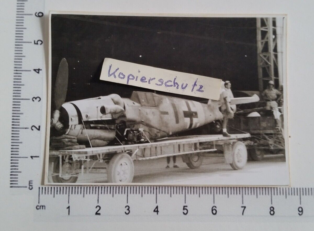 1 x REPRO Flugzeug Me 109 auf Anhänger