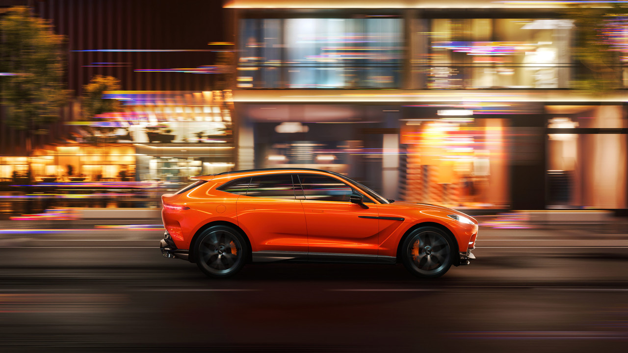 AstonMartinDBX707_6