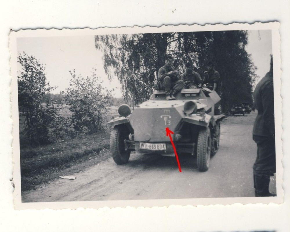 Russland - deutscher PANZERSPÄHWAGEN SdKfz. 251 