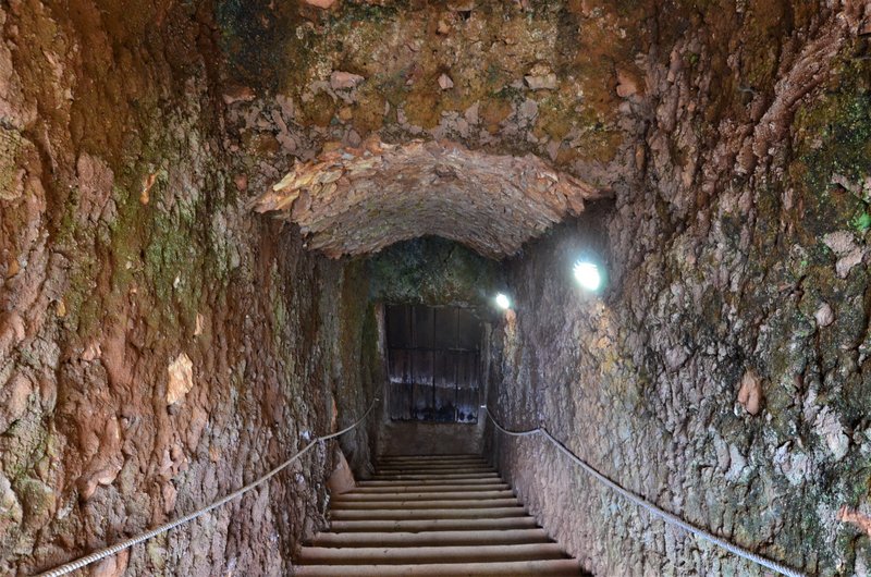 CUEVAS DEL CERRO DEL AGUILA-7-2-2015-AVILA - Paseando por España-1991/2016 (5)