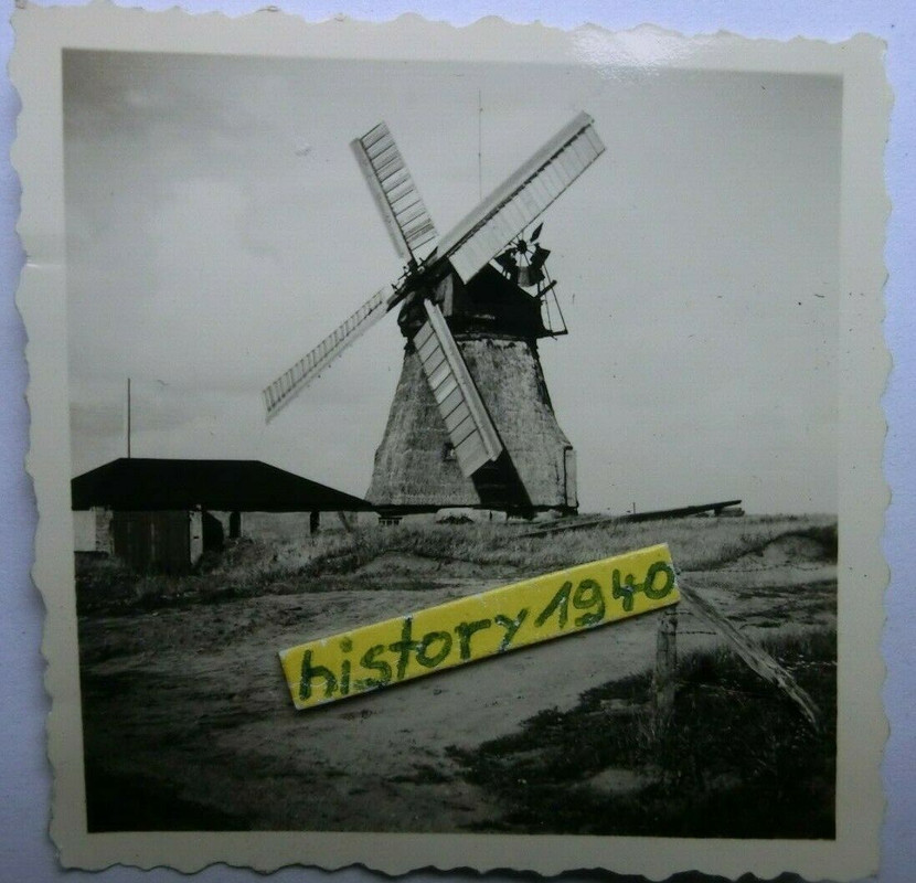 Foto mit schöne Windmühle in Russland am Dnjepr.