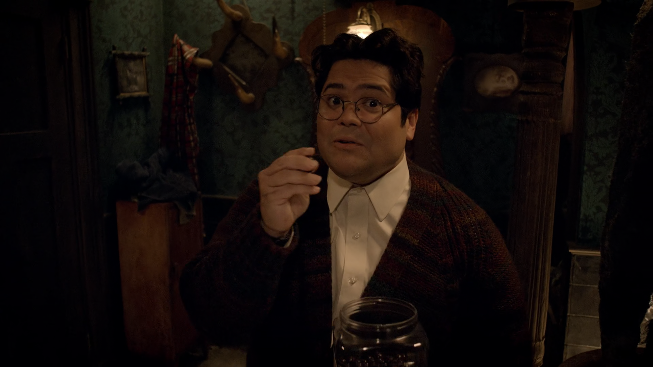 What We Do in the Shadows (2019) S02E01 Resurrection (1080p AMZN Webrip x265 10bit EAC3 5.1-Ainz)[TA