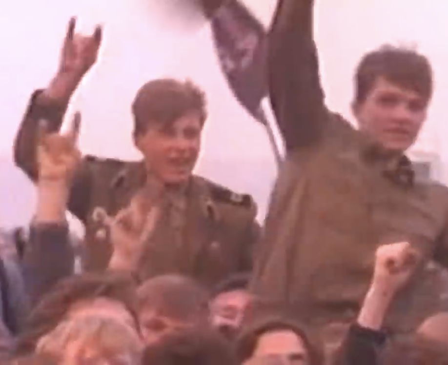 98-F358-AF-0-F24-425-C-B7-F6-4-FEAE49-FD