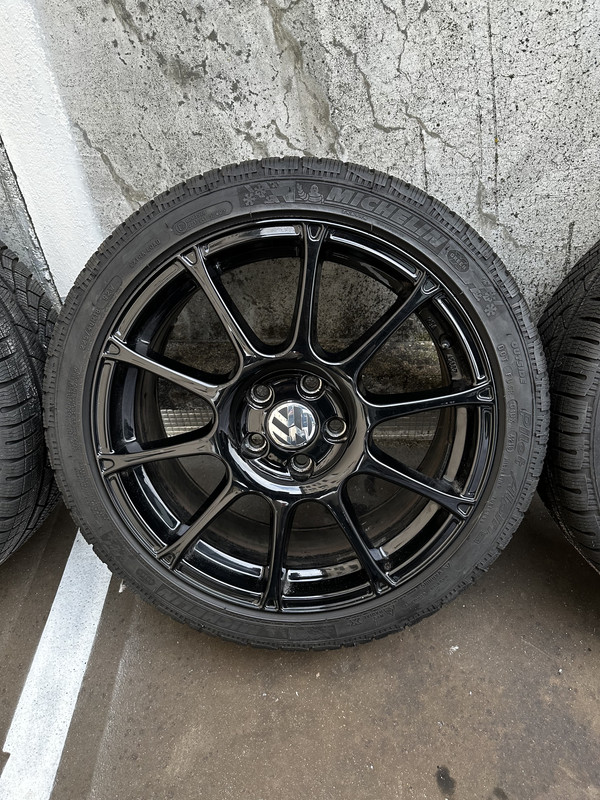 9C4FB9DA-4F4D-45F3-BD2E-CC427BBF6077