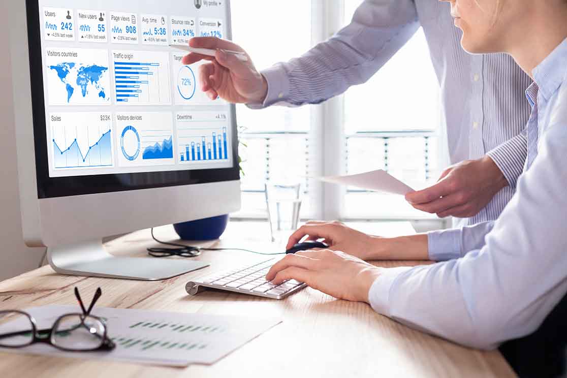How Virtual CFOs Navigate Financial Challenges?