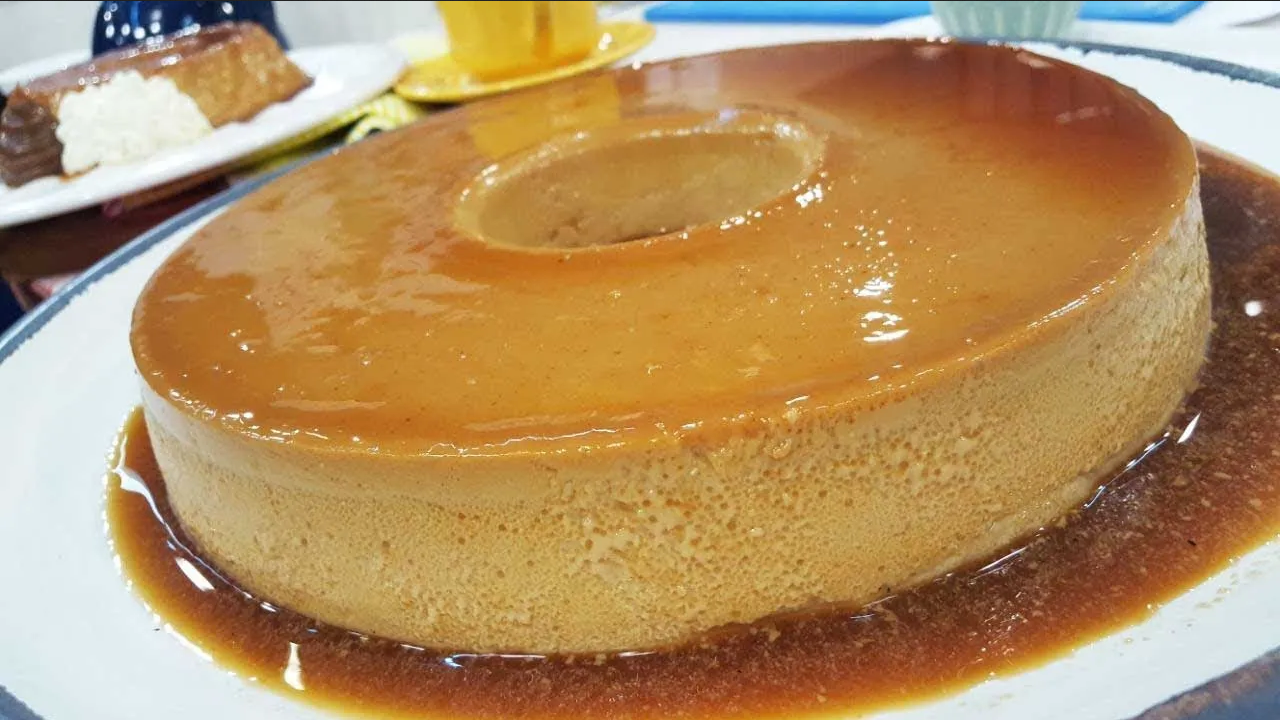 Endulza tus tardes de invierno con un flan de café con nueces