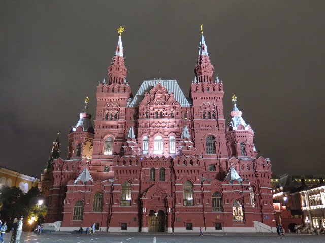 RUSIA LOW COST: Una semana entre S. Petersburgo y Moscú - Blogs de Rusia - DIA 5: Llegada a Moscú en el Flecha Roja y pateada por el centro. (12)