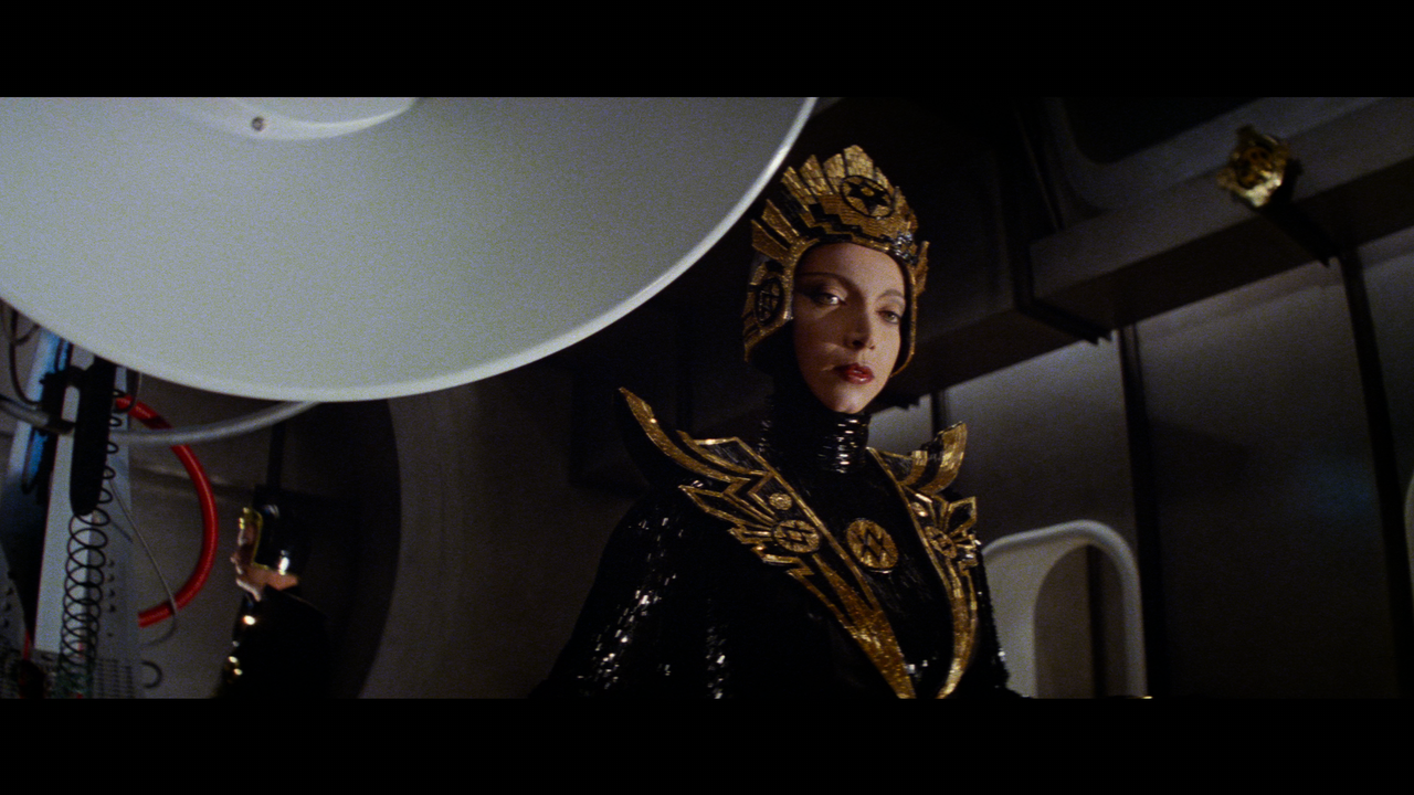 Flash Gordon.mkv_snapshot_00.41.40_[2020.08.19_21.37.36]