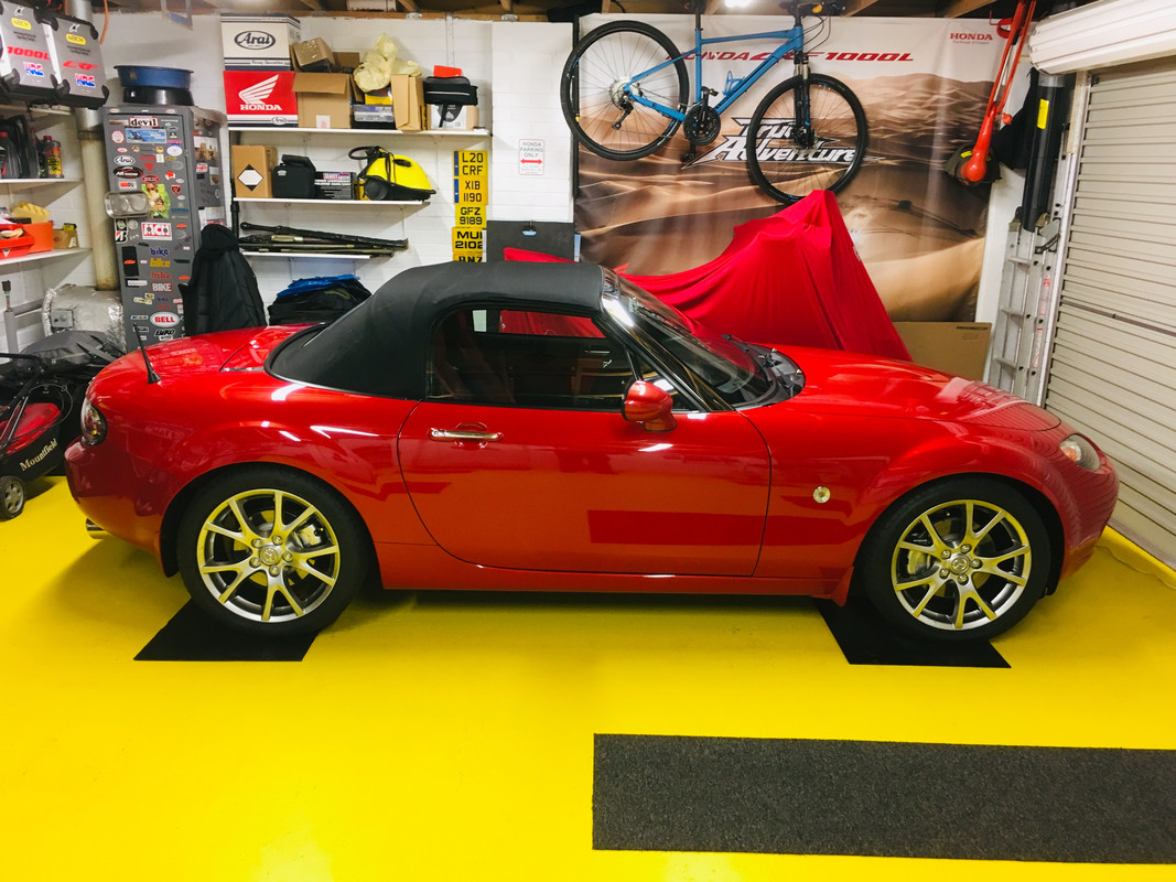 928B0A9D-3977-4B29-9B27-74128FC70679