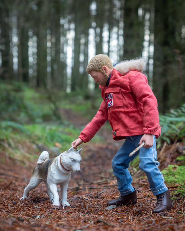 The Challenges of Outdoor Photography: Shooting 1/6 Scale Figures in a 1/1 Scale World VAM-dog-walk-woods-1